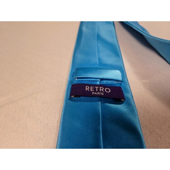 RETRO Paris Turquoise Blue Silk Necktie - 100% Silk Touch Micro Fiber Hand Made - Picture 5 of 6